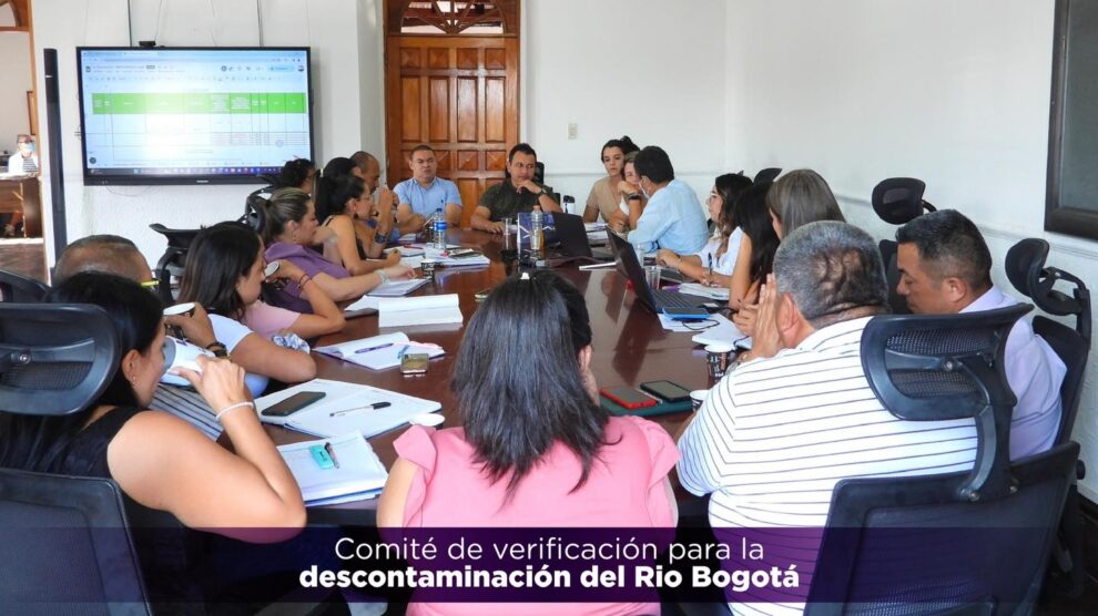 Construyendo historia con La Mesa: Primera Reunión del Comité de Verificación para la Descontaminación del Río Bogotá
